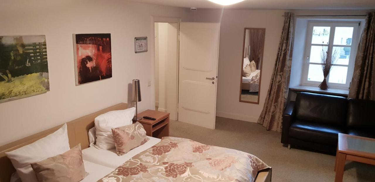 Zum Simonbraeu Hotel Bitburg Luaran gambar